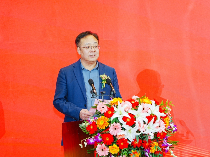 鄭佩宏.jpg
