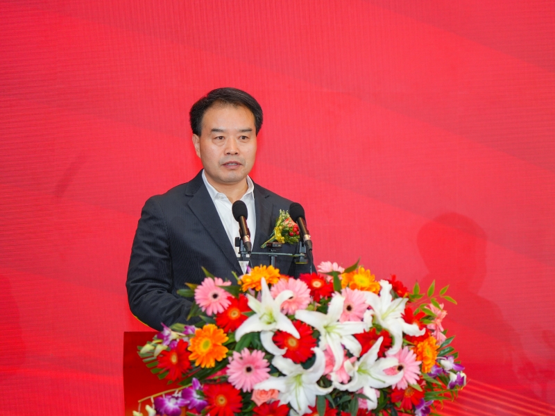 王春霄.jpg